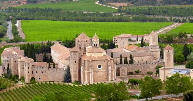 Descubre la cultura catalana a través de Santa María de Poblet
