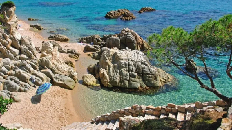 Descubre las playas más impresionantes de la Costa Dorada