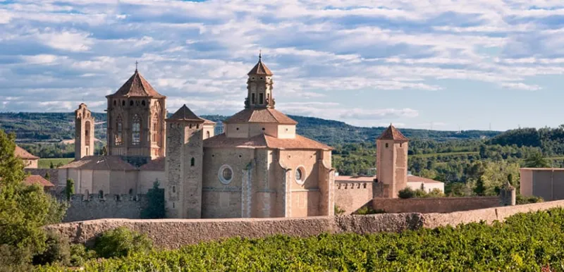 Descubriendo la ruta medieval con hermosas iglesias románicas en la Ruta del Cister
