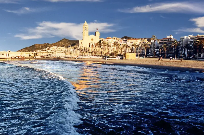 Sitges: la joya del Mediterráneo catalán